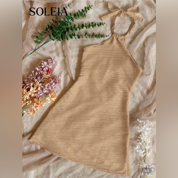 SHEIN Dresses & Skirts - Beige halter backless beach dress. Wavy pattern.